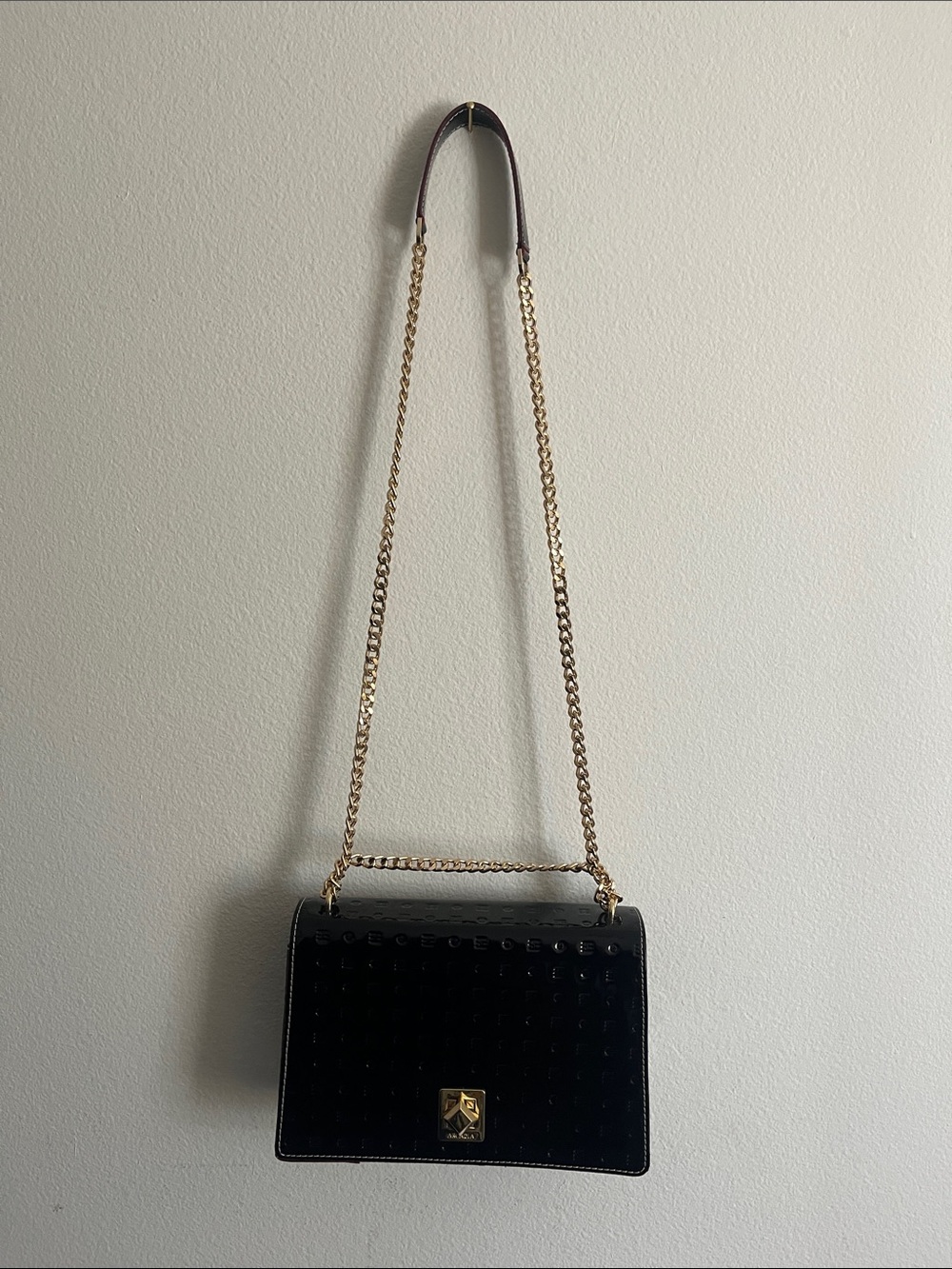 Arcadia Black Shoulder Bag with Gold Chain